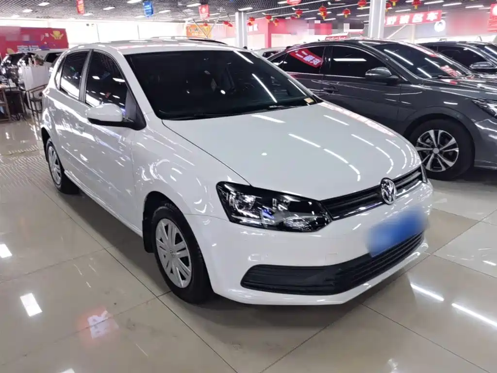 Volkswagen Polo 2016 1.4L Automatic Trend фото 4