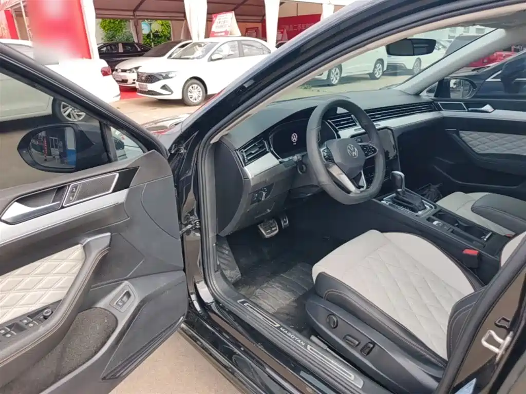 Volkswagen Magotan 2023 2 Million Units Anniversary Edition 330TSI DSG Leading Type фото 12