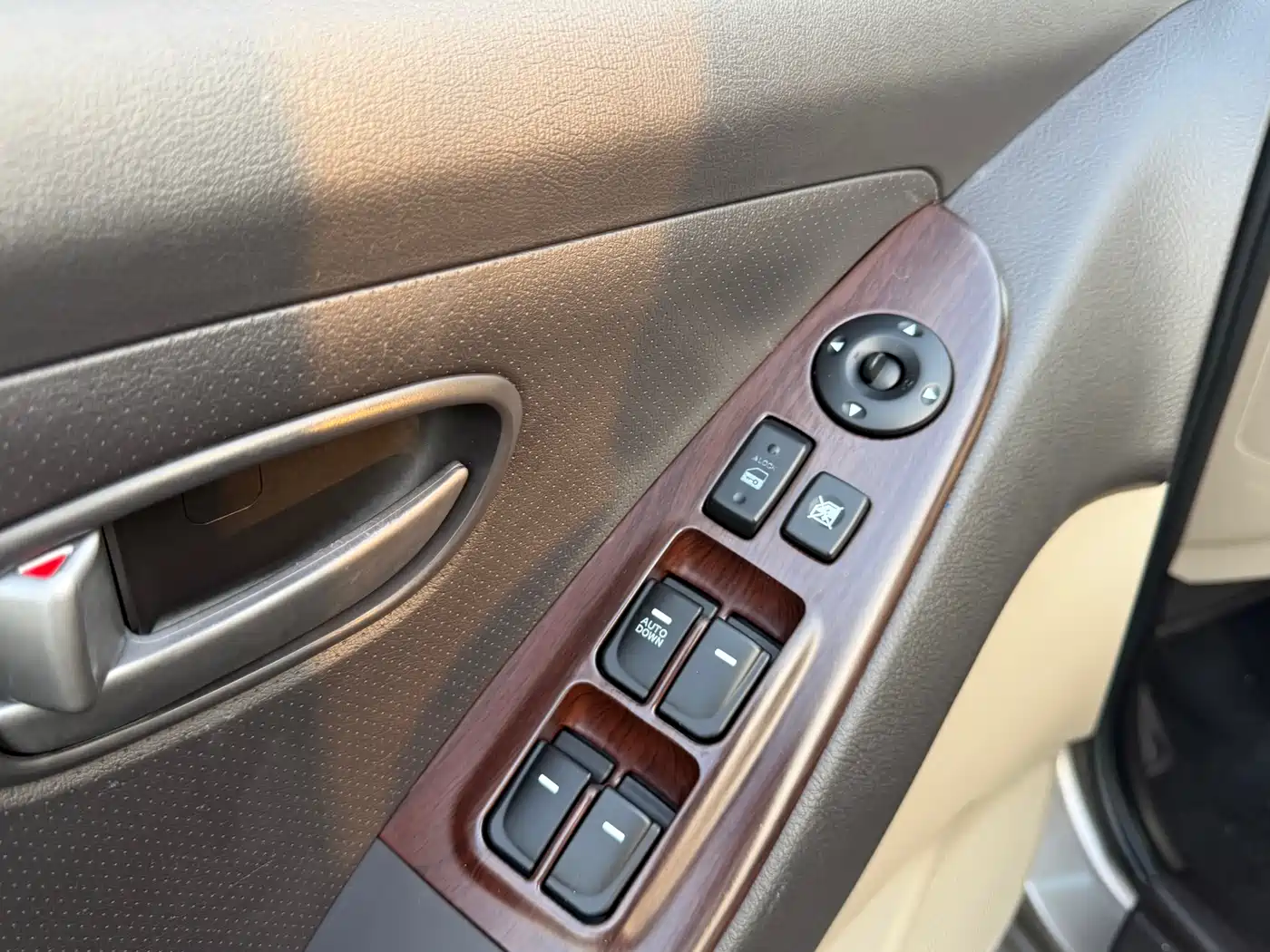 Hyundai Elantra 2011 1.6L Manual Comfort фото 14