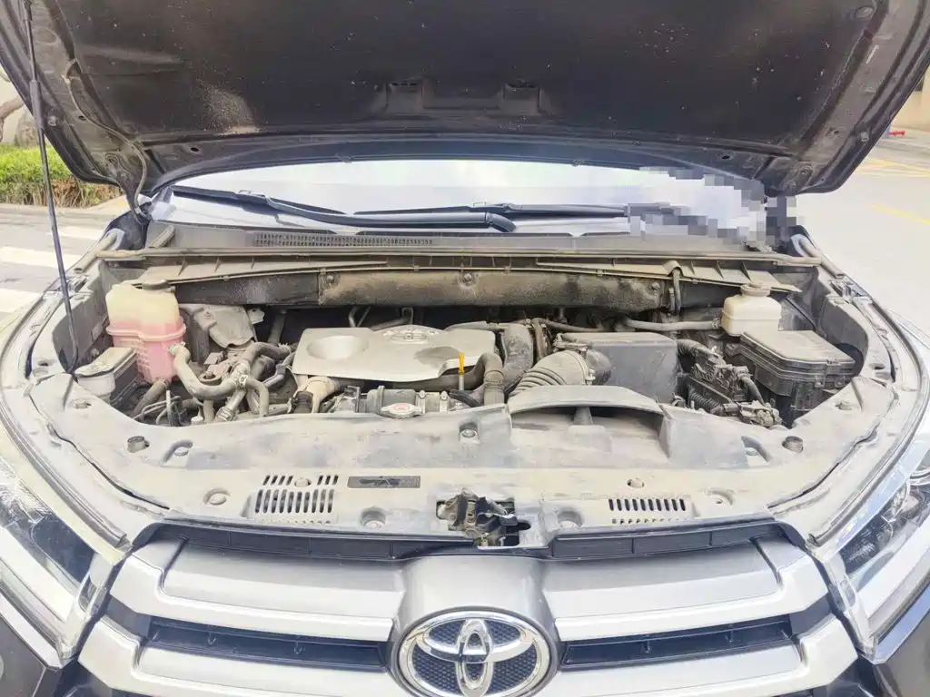 Photo 3 - Toyota Highlander