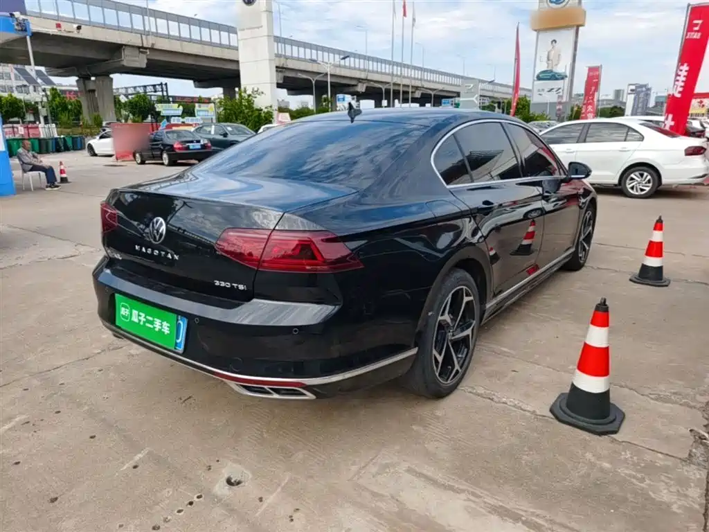 Volkswagen Magotan 2023 2 Million Units Anniversary Edition 330TSI DSG Leading Type фото 5