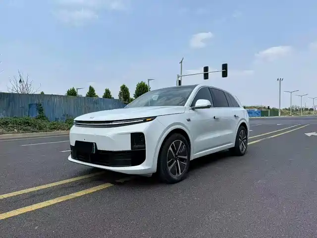 Li Auto L6 2024