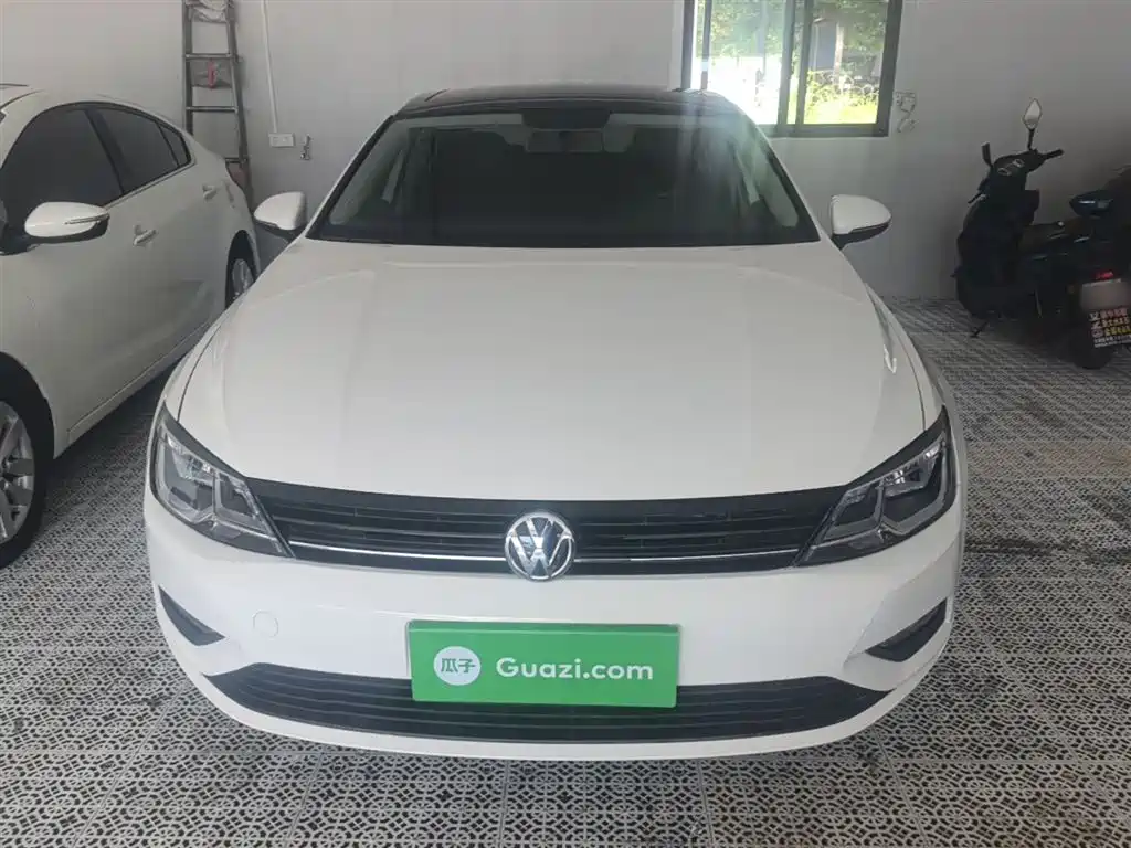 Volkswagen Lamando 2018 230TSI DSG Trend Edition фото 3