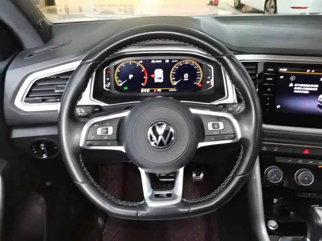Фото 11 - Volkswagen T-ROC