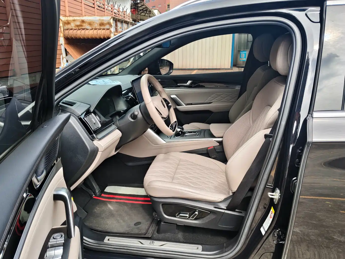 BYD Tang New Energy 2024 DM-i Honor Edition 112KM Premium фото 10