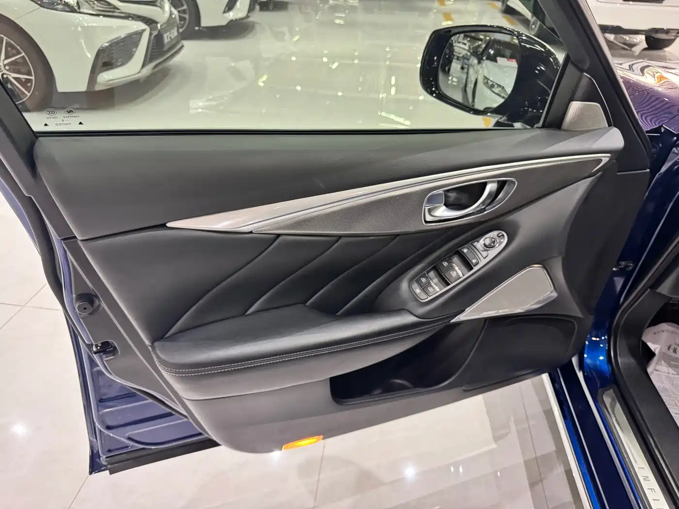 Infiniti Q50L 2019 2018 2.0T Premium Edition (China VI)