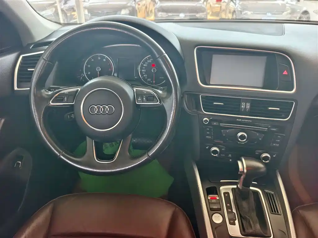 Audi Q5 2017 40 TFSI Technology фото 9
