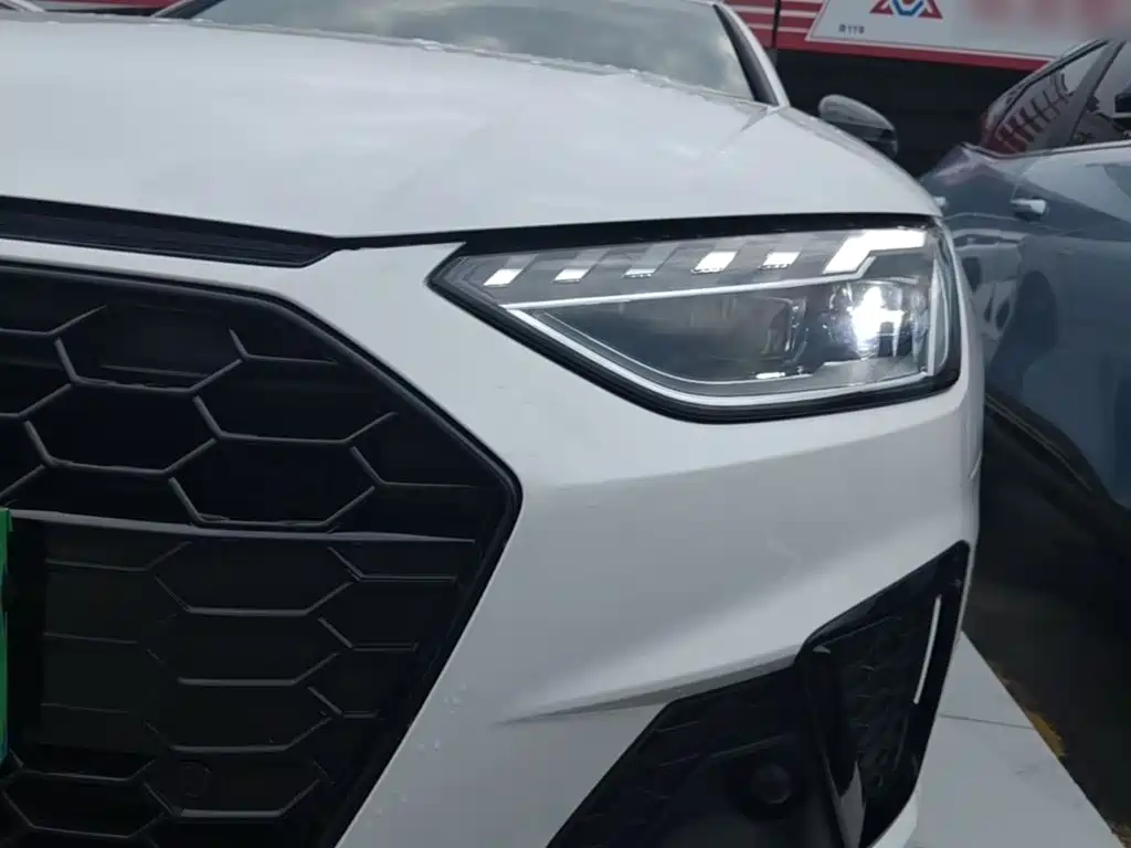 Audi A4L 2025 2025 2 Million Celebration Edition 40 TFSI Luxury Dynamic