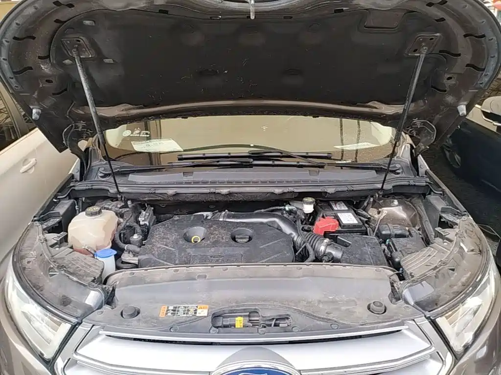 Фото 20 - Ford Edge