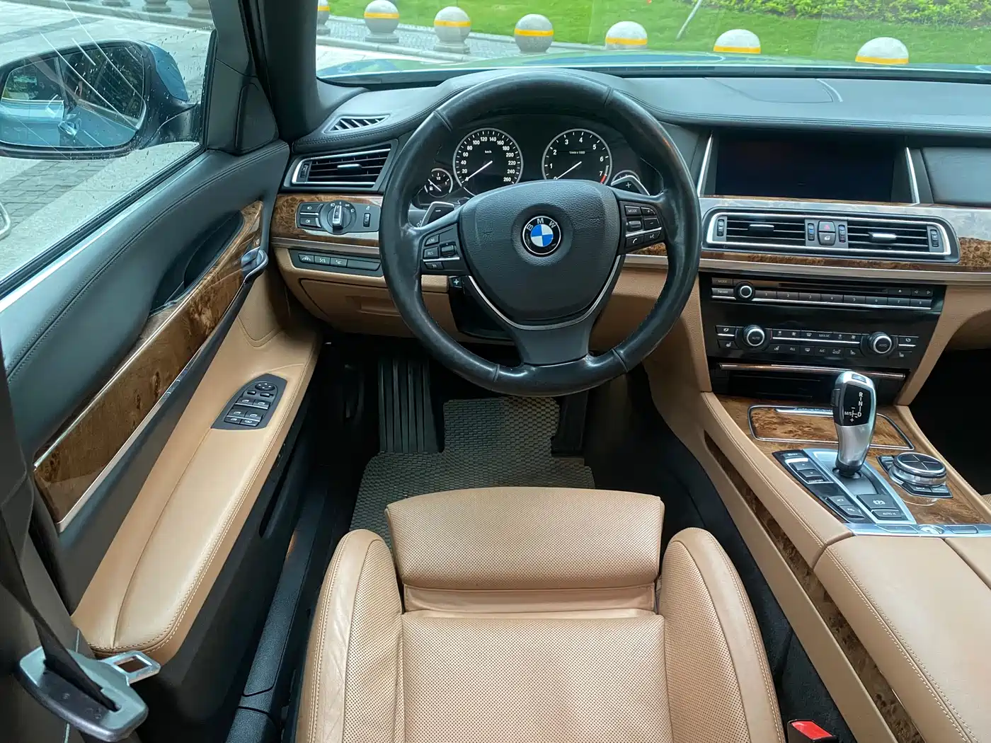 BMW 7 Series 2013 740Li Hybrid Edition фото 5
