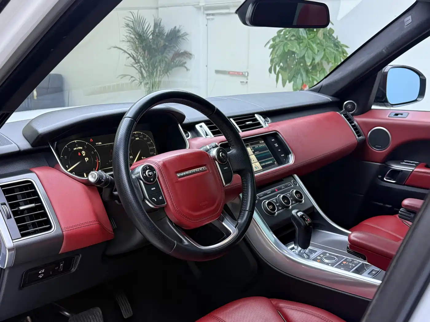Land Rover Range Rover Sport 2015 3.0 SC V6 HSE DYNAMIC фото 4