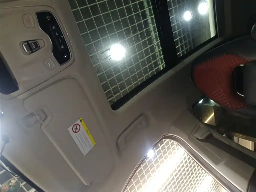 Lynk & Co 01 2019 2.0T 2WD Shine Pro Version China VI фото 8