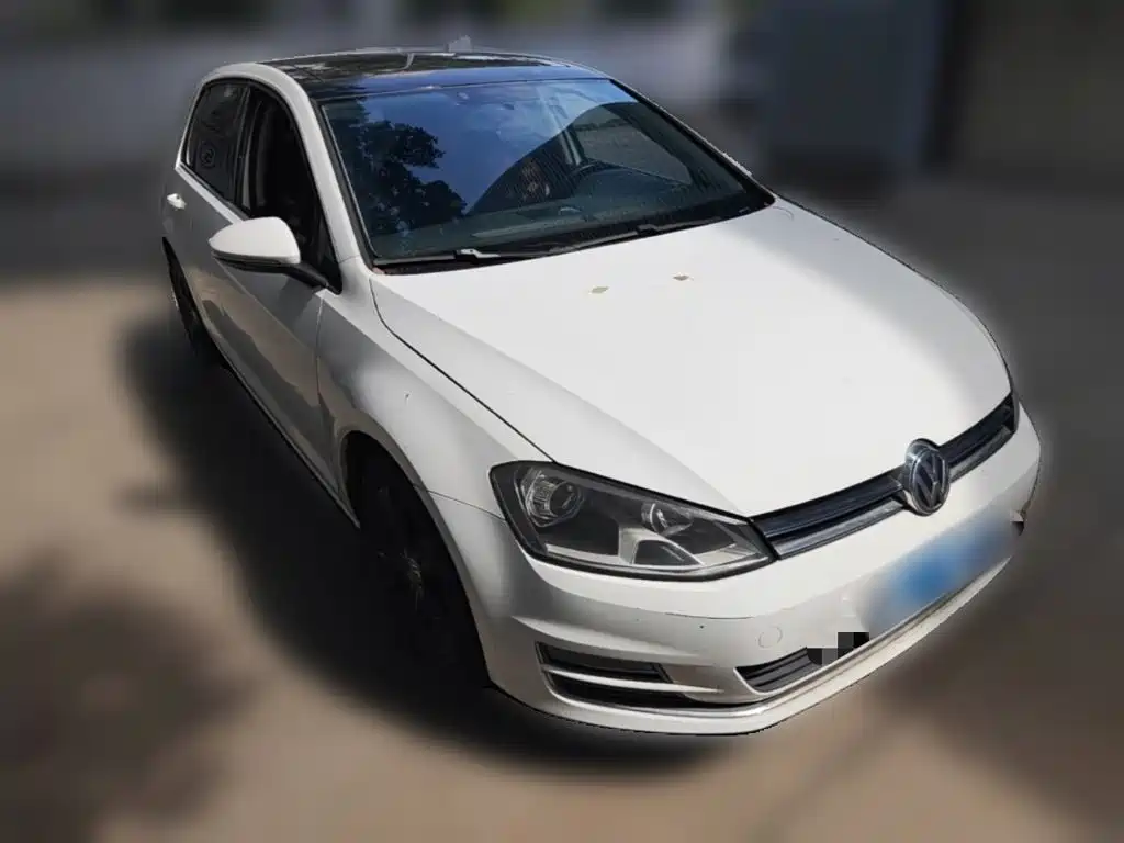 Photo 6 - Volkswagen Golf