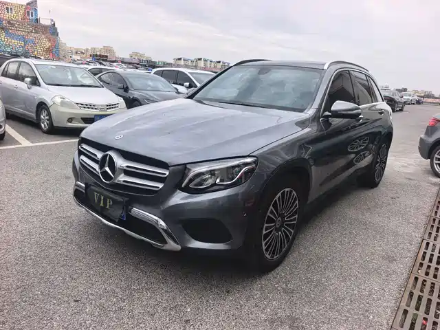 MERCEDES-BENZ GLC