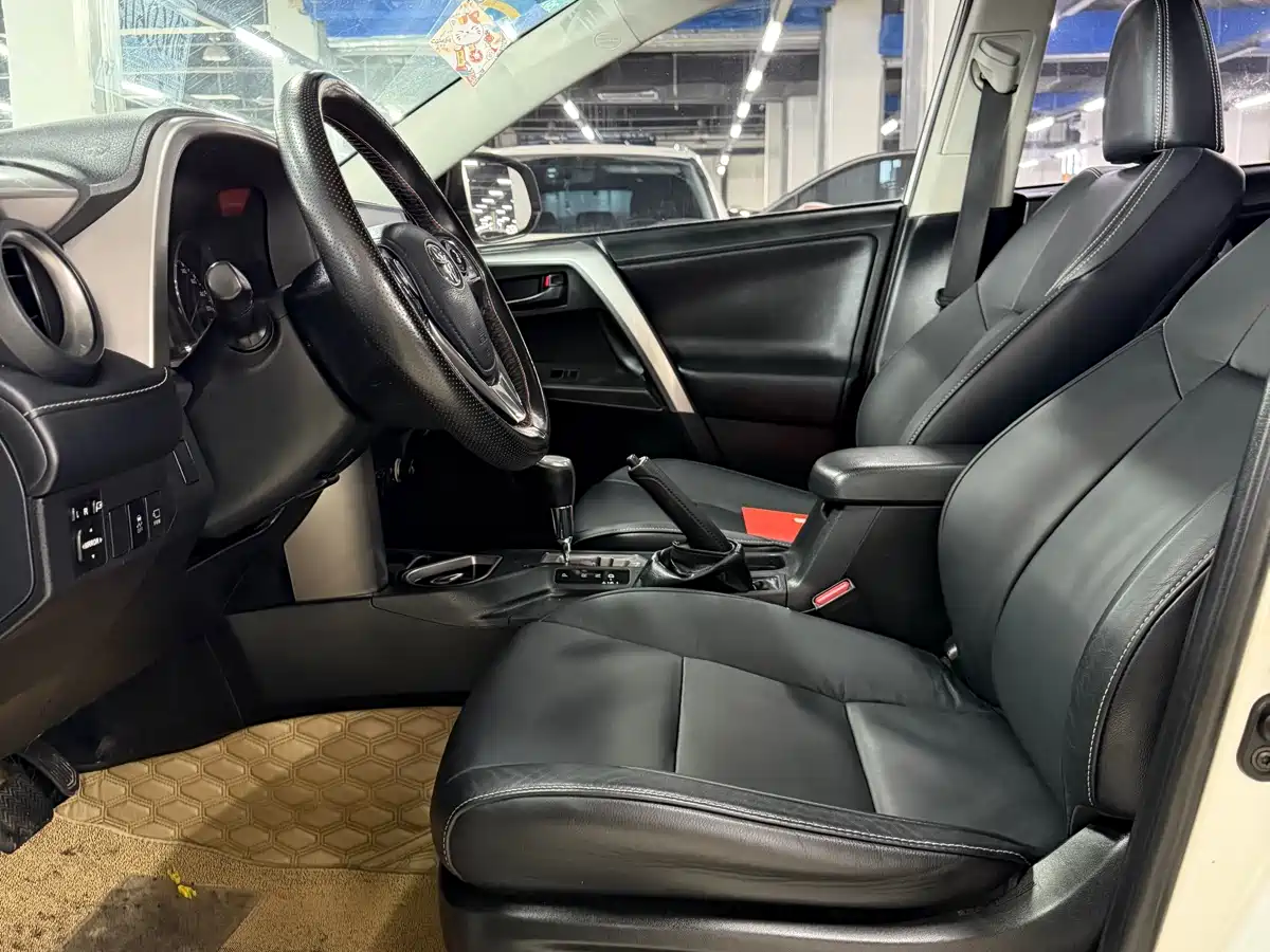 Toyota RAV4 Rongfang 2016 2.5L Automatic 4WD Elite фото 4