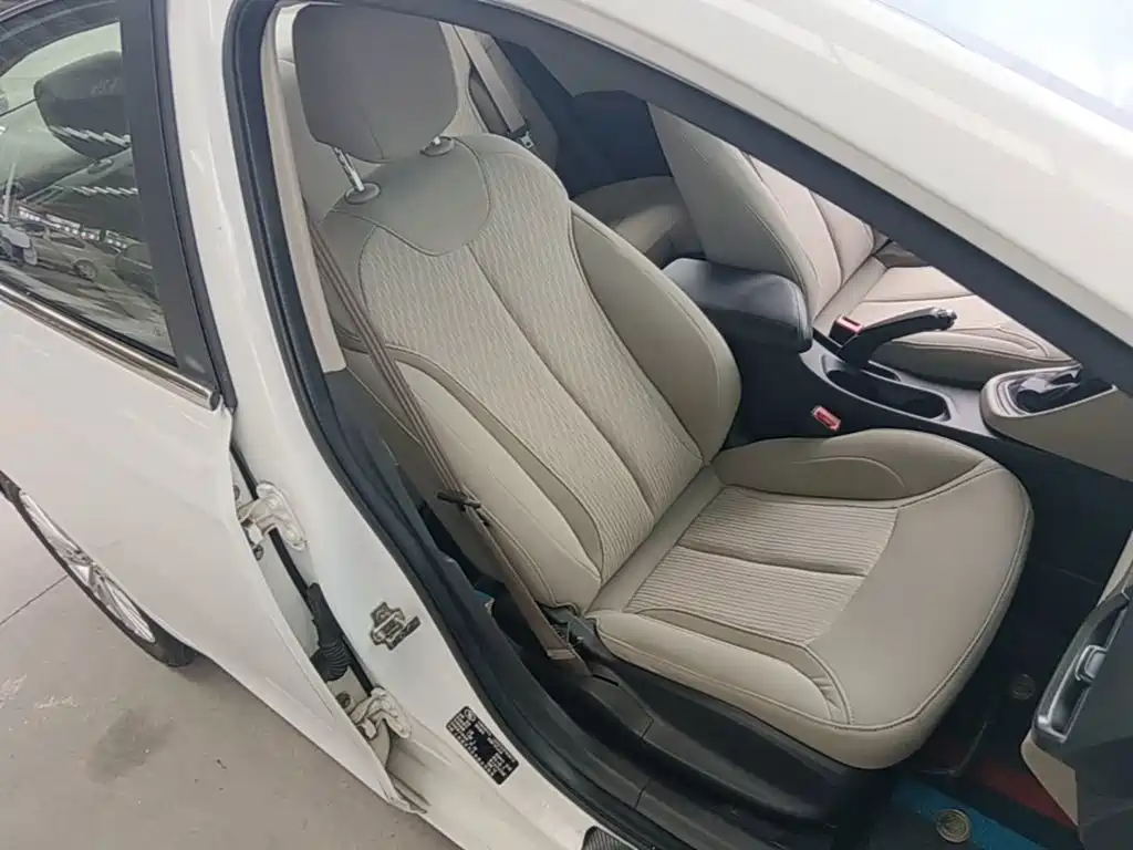 Фото 25 - Buick Excelle