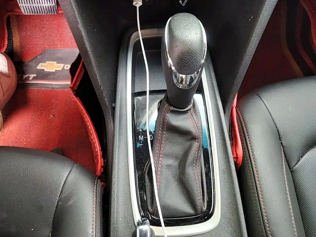 Chevrolet Monza 2019 RS 330T Auto Smooth Edition China VI фото 14