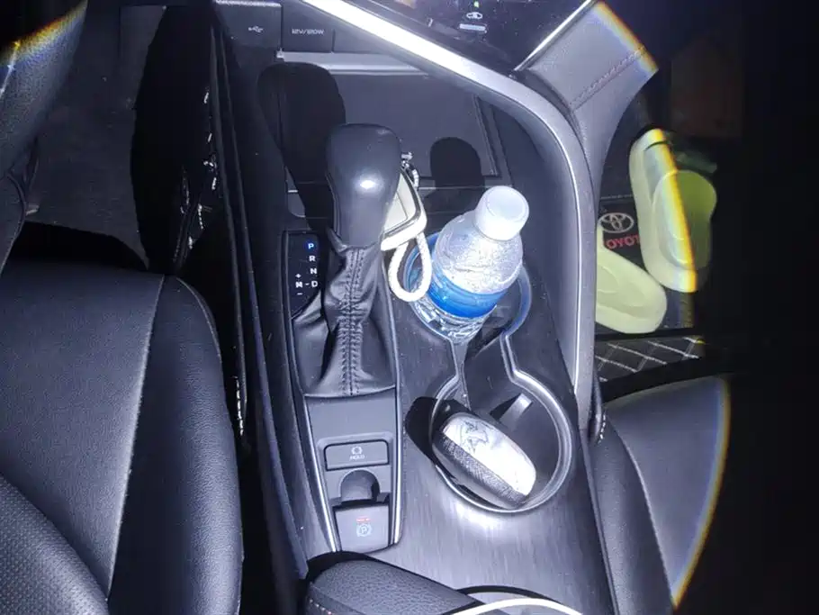 Toyota Camry 2021 2.0G Luxury Edition фото 16