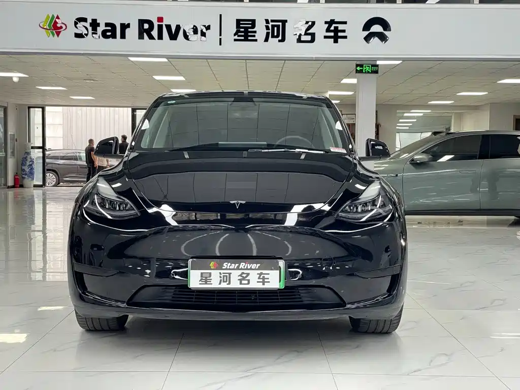 Фото 2 - Tesla Model Y