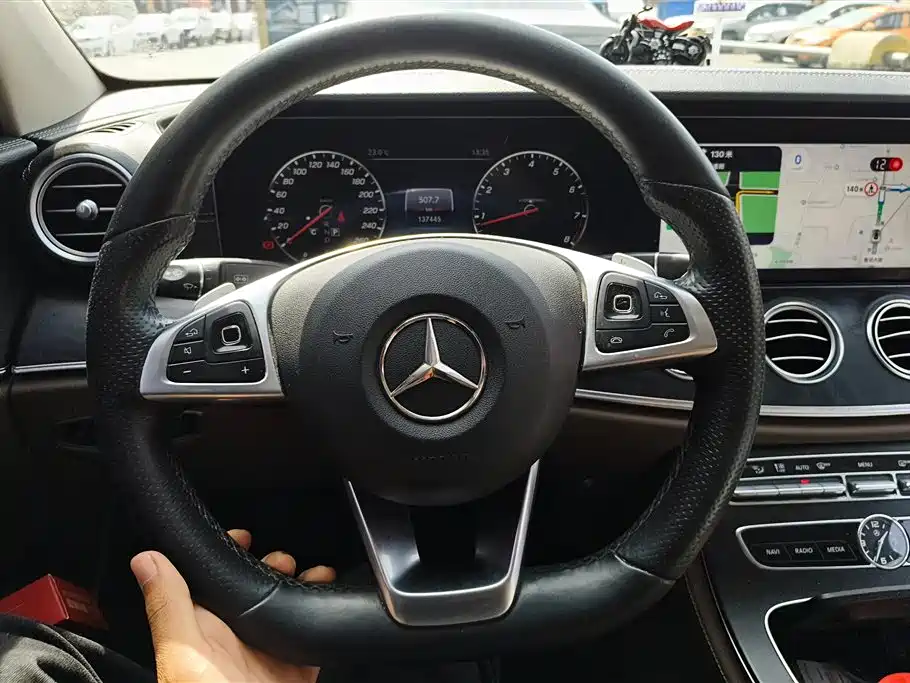 Mercedes-Benz C-Class 2018 C 200 L 4MATIC Sport Edition фото 15