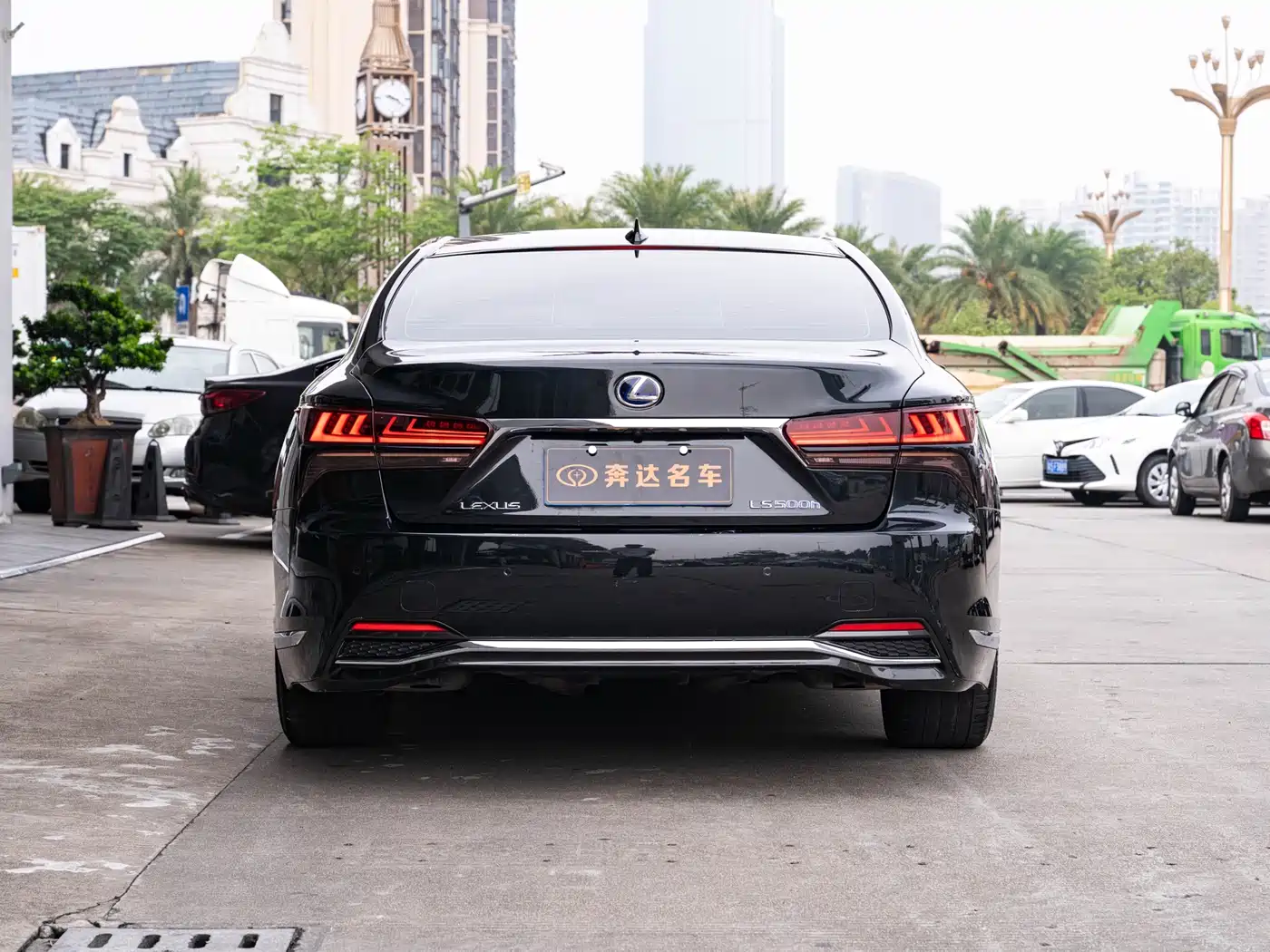 Lexus LS 2021 500h Excellence Edition фото 5