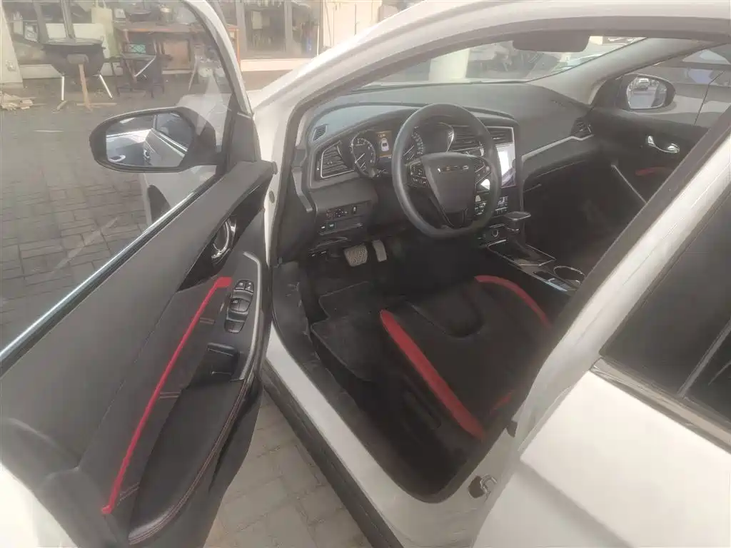 Venucia D60 2020 2019 100K Glory 1.6L XL CVT Chen Ku Edition China VI