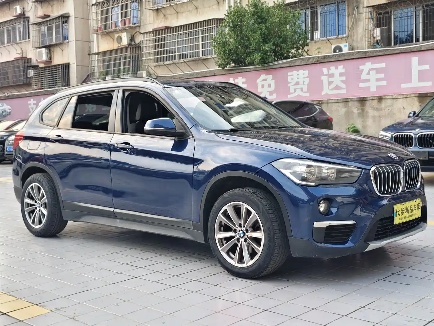 Фото 3 - BMW X1