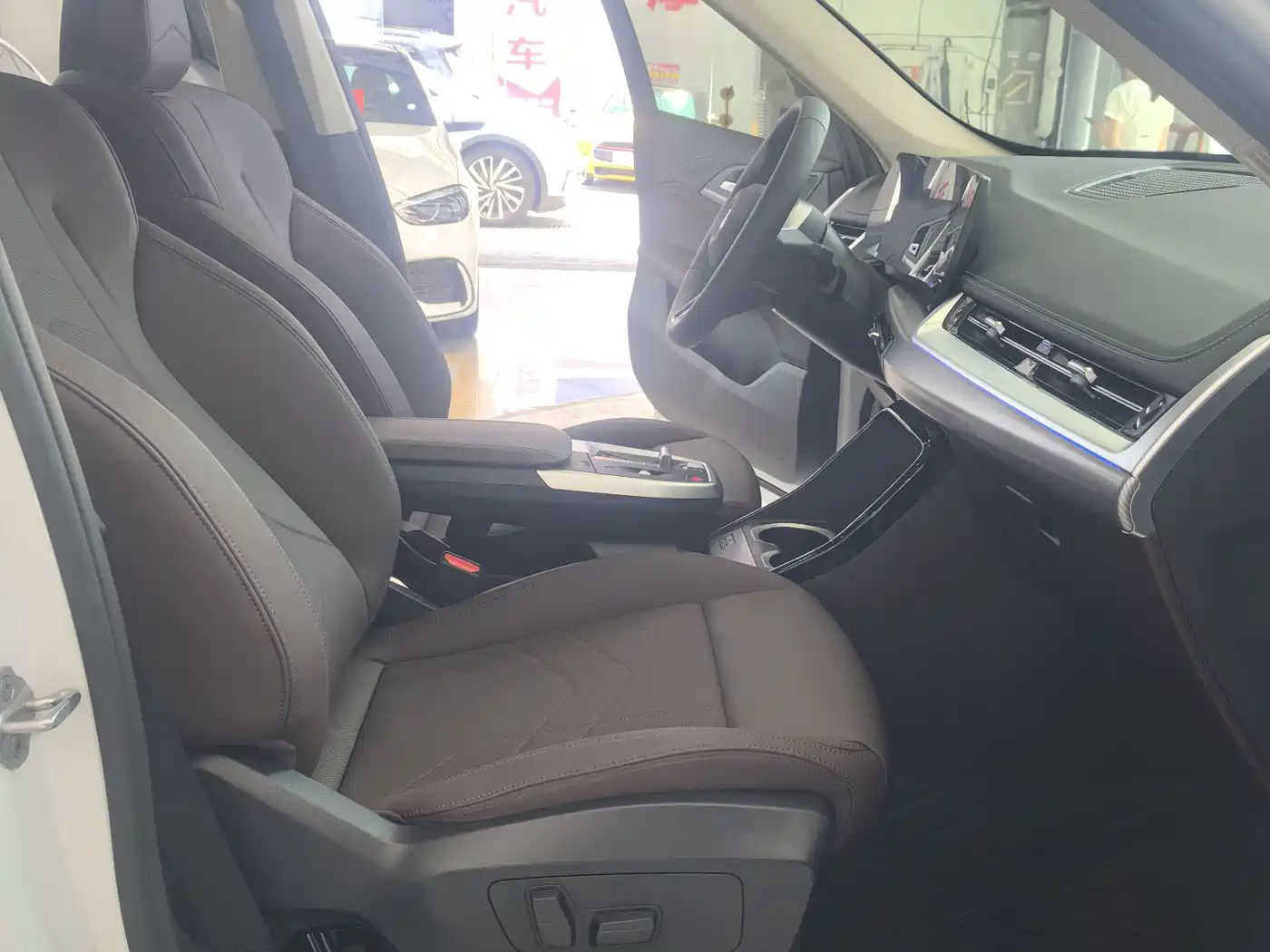 BMW X1 2025 sDrive25Li M Sport Package фото 12
