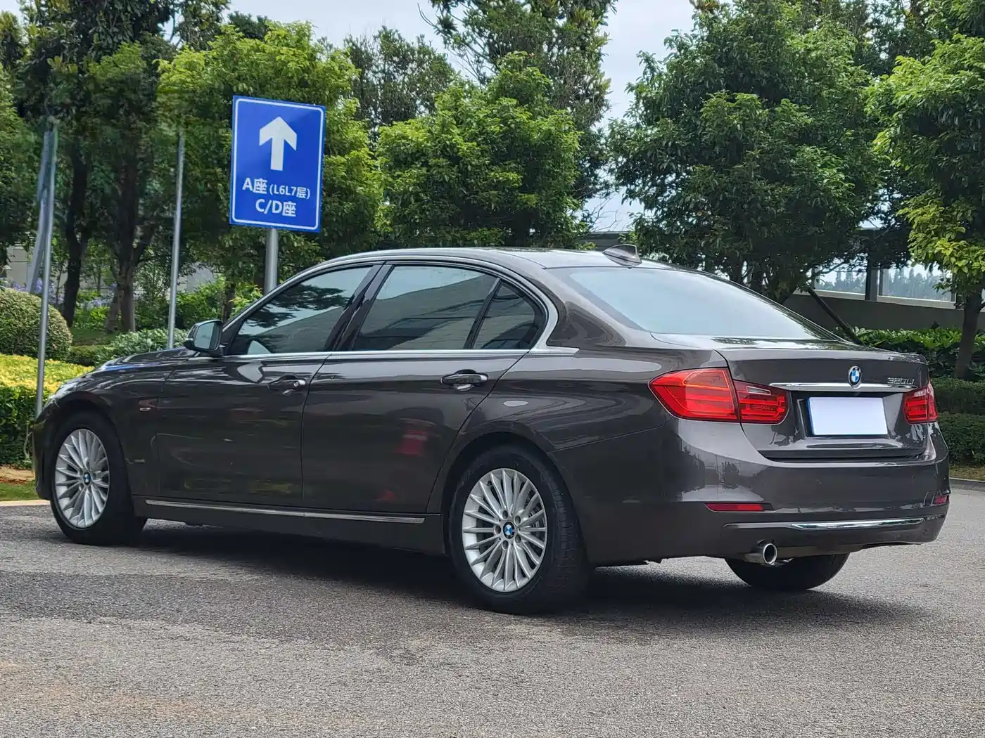 BMW 3 Series 2013 Facelift 320Li Luxury Design Package фото 7