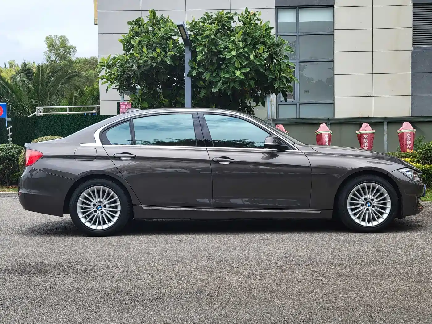 BMW 3 Series 2013 Facelift 320Li Luxury Design Package фото 11