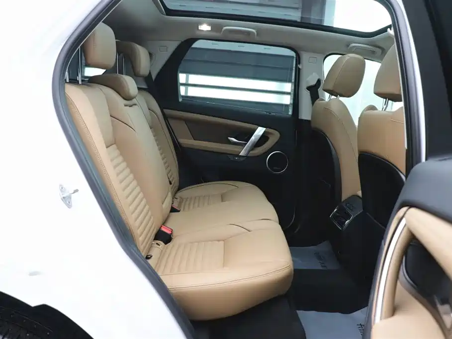 Land Rover Discovery Sport 2025 249PS Performance Tech Edition фото 25