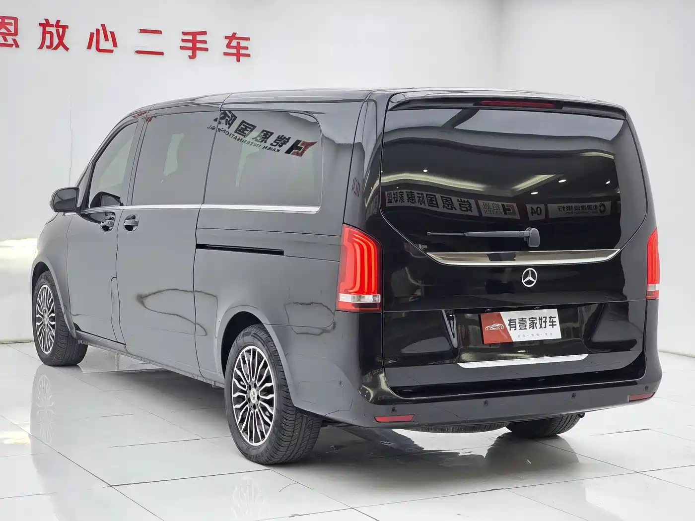 Mercedes-Benz V-Class 2018 V 260 L Premium Long Wheelbase Edition China VI фото 6