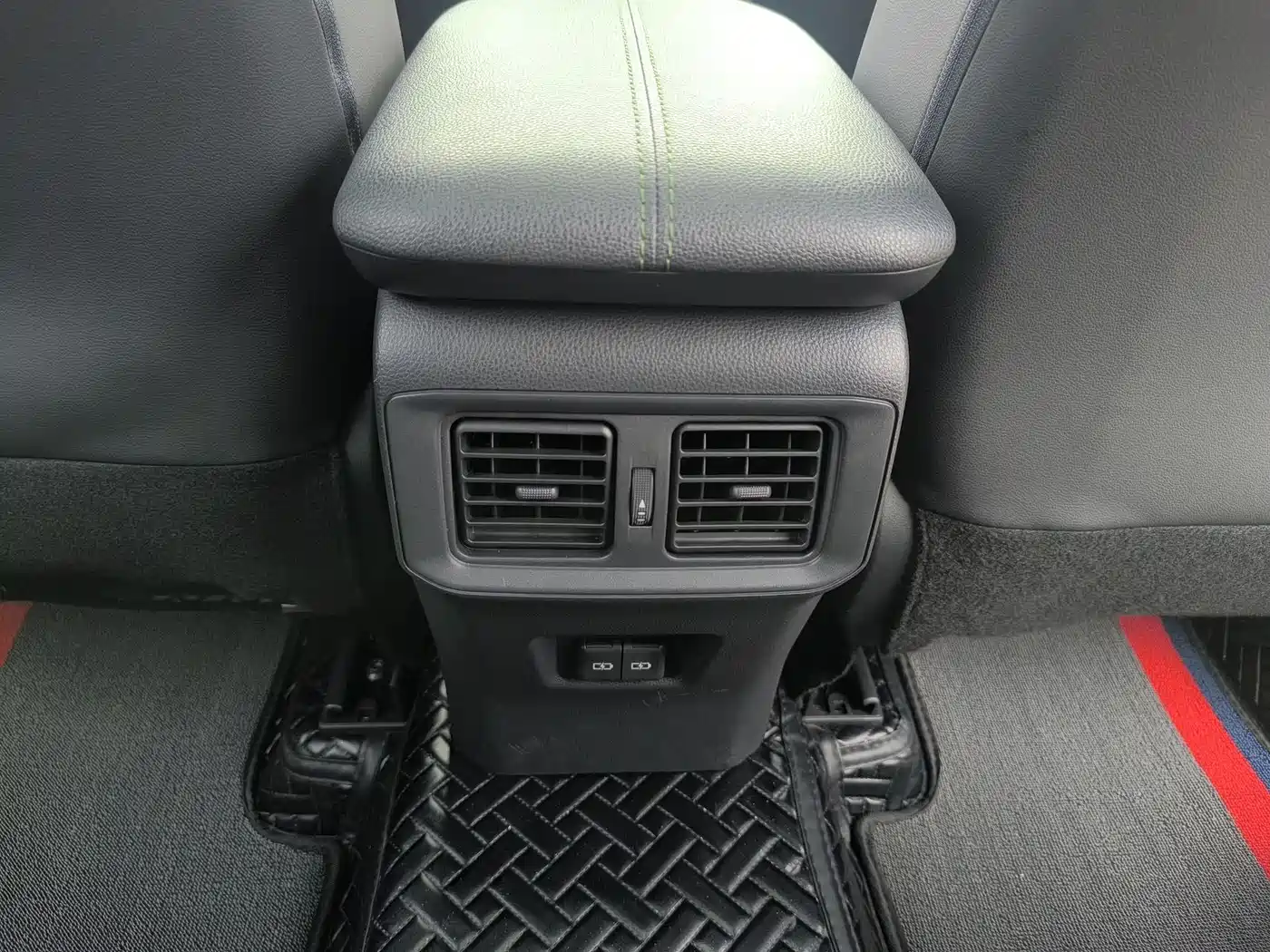 Toyota RAV4 Rongfang 2022 2.0L CVT 4WD Trend Plus Edition фото 15
