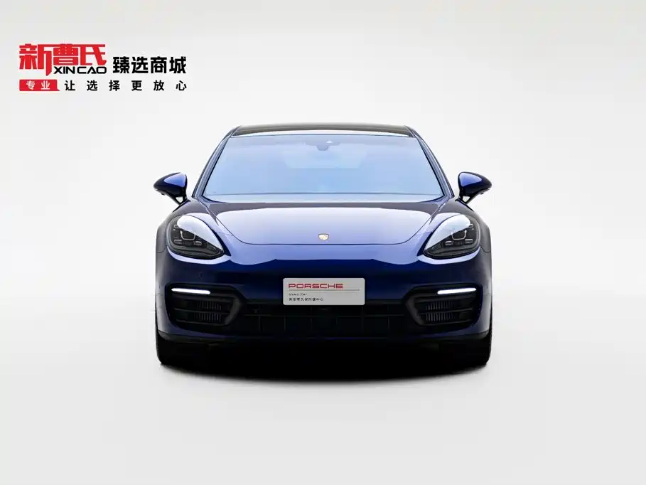 Фото 2 - Porsche Panamera