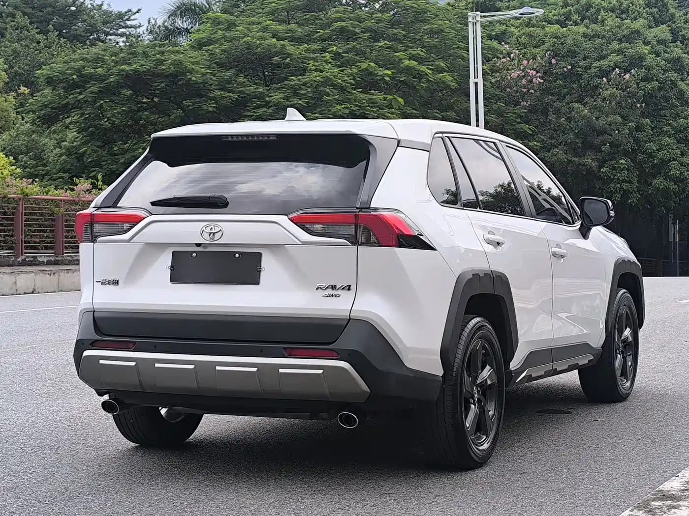 Toyota RAV4 Rongfang 2022 2.0L CVT 4WD Trend Plus Edition фото 6