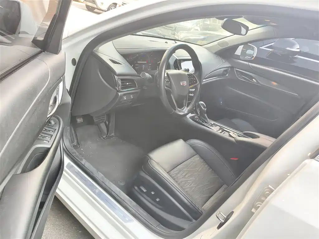 Cadillac ATS-L 2017 28T Technology фото 17