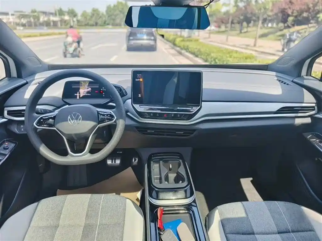 Volkswagen ID.4 CROZZ 2022 Standard Range PURE Edition фото 5