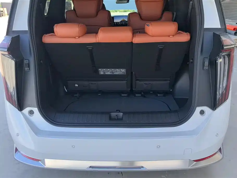 GAC Trumpchi Trumpchi Xiangwang M8 2025 Model QianKun Series Ultra First Class фото 4