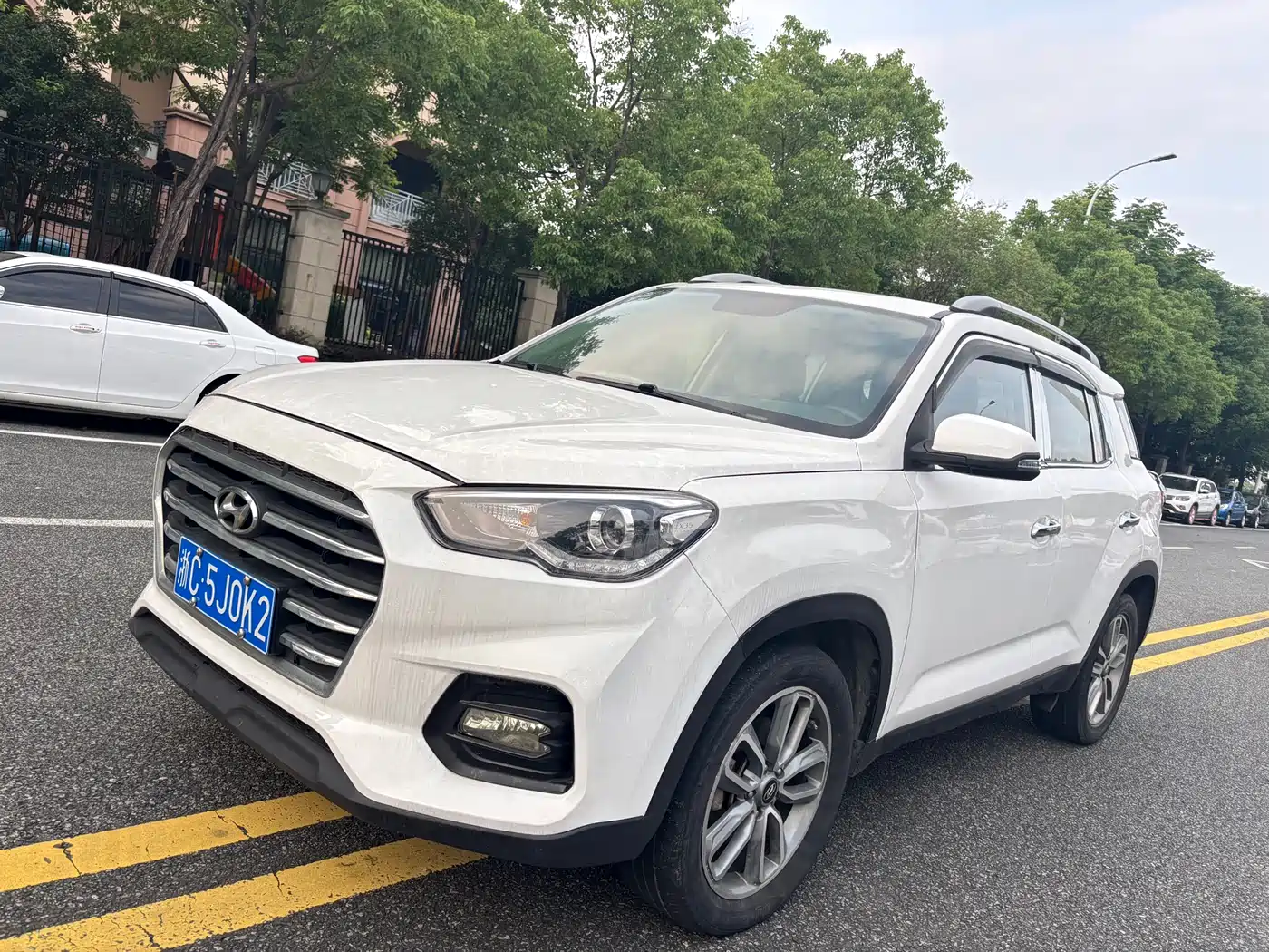 Hyundai Beijing Hyundai ix35 2018 2.0L Automatic 2WD Zhiyong·Enjoyment Edition фото 2