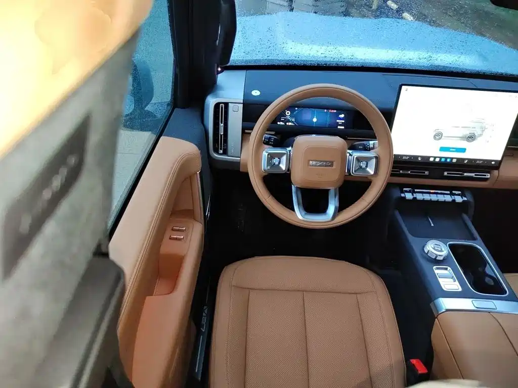 iCAR V27 2026 2026 200KM AWD Falcon 500