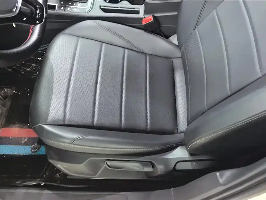 Volkswagen Lavida 2022 1.5L Auto Comfort Edition фото 9
