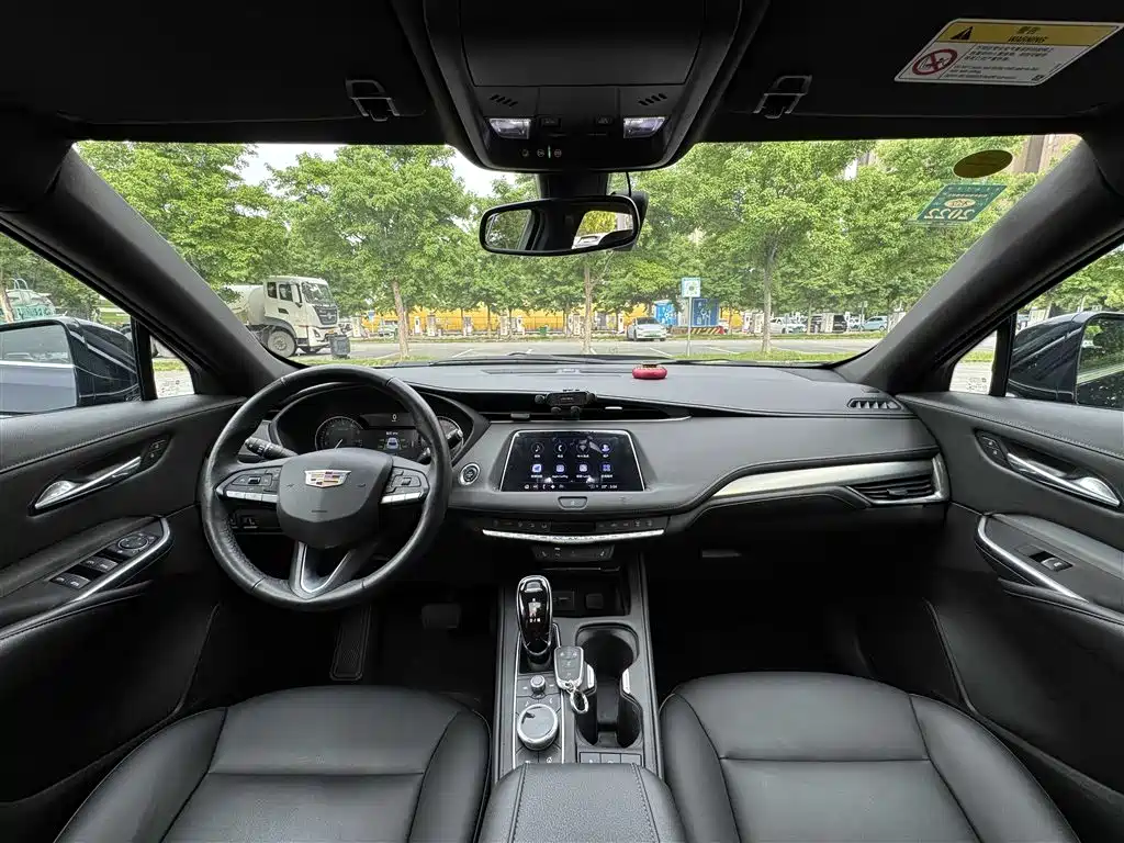 Cadillac XT4 2021 28T FWD Luxury Edition фото 18