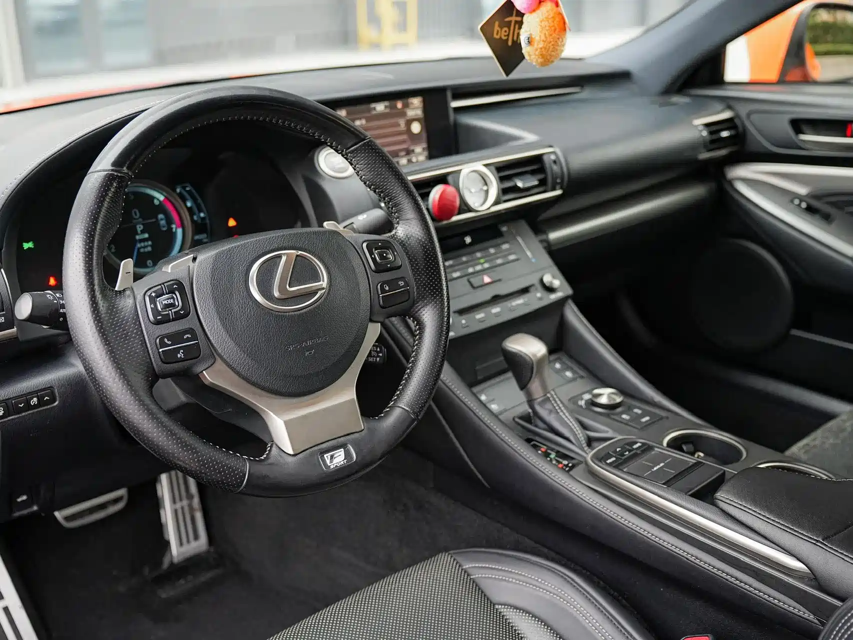 Фото 12 - Lexus RC