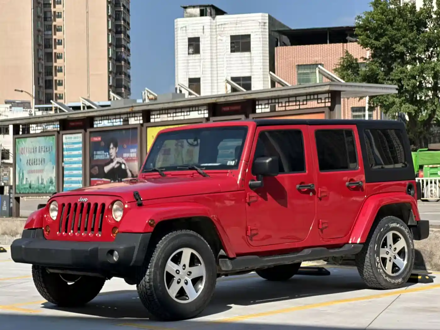 Jeep Wrangler 2012 2011 Model 3.8L Sahara 4-Door