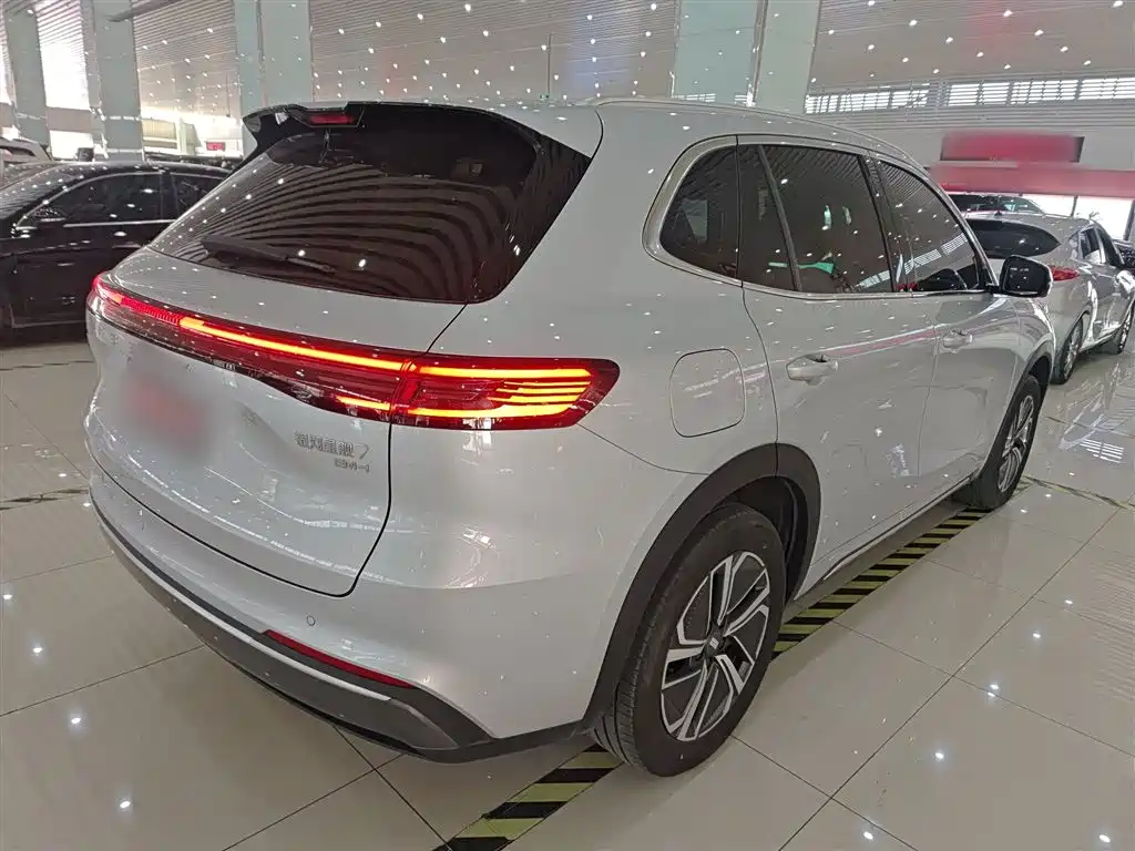 Geely Galaxy Galaxy Starship 7 EM-i 2025 Model 120km Voyage+ Edition фото 5
