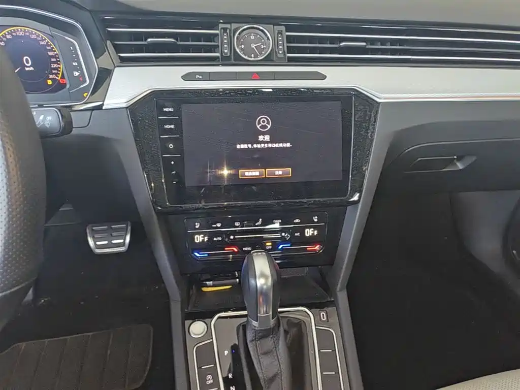 Volkswagen Magotan 2023 Model 2 Million Commemorative Edition 330TSI DSG Luxury фото 13