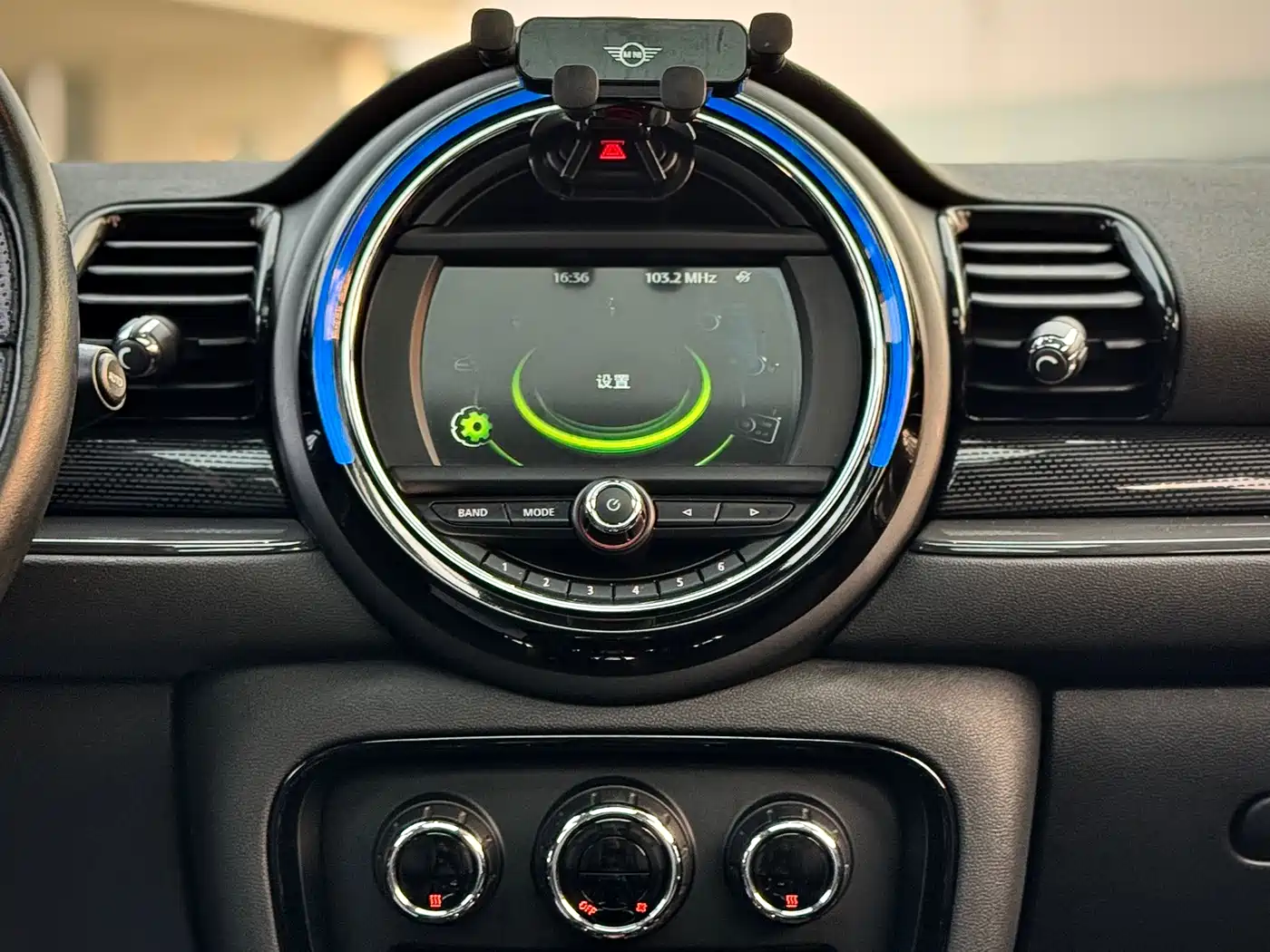 صورة 14 - MINI CLUBMAN