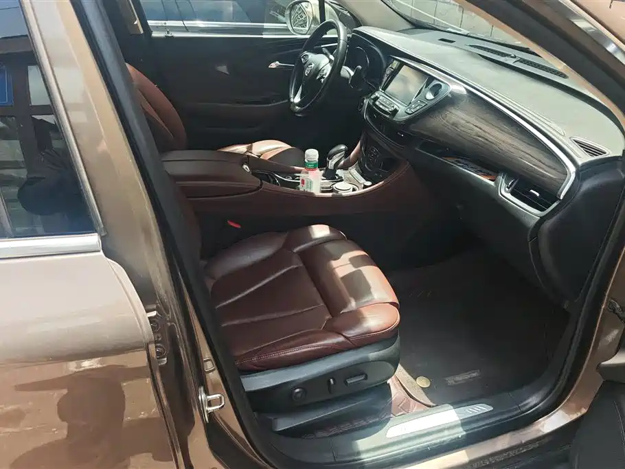 Buick Envision Plus 2017 28T AWD Luxury фото 8