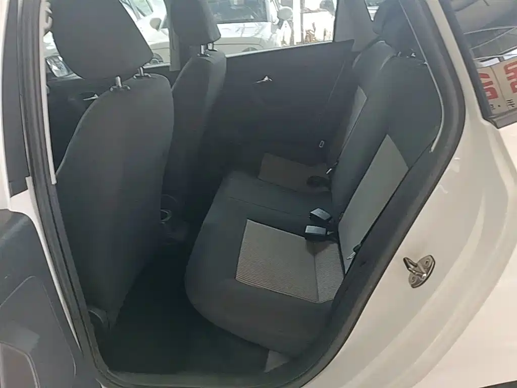 Volkswagen Polo 2018 1.5L Auto Safe Drive фото 17
