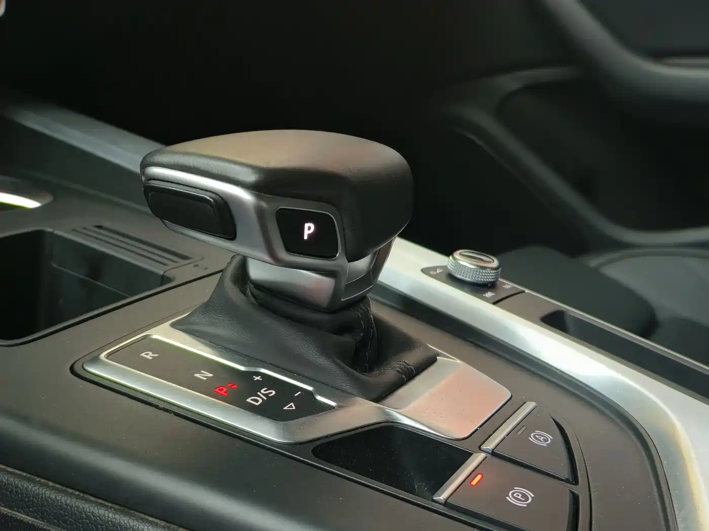 Audi A4L 2020 40 TFSI Fashion Dynamic Edition фото 14